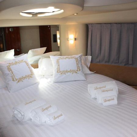 Porto Private Yacht- Accommodation Douro River Esterno foto